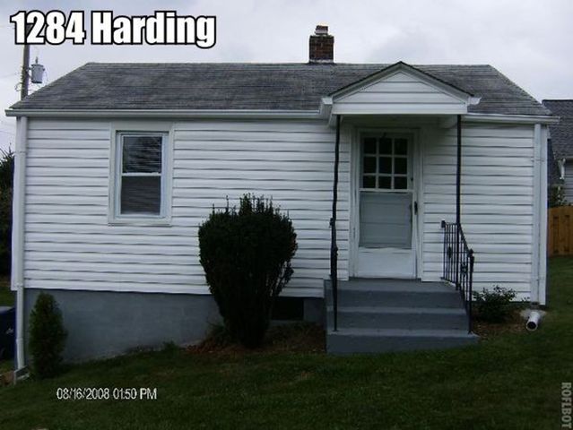 1284 Harding Rd, Blacksburg, VA 24060