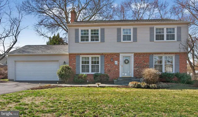 12709 Bradwell Rd, Herndon, VA 20171