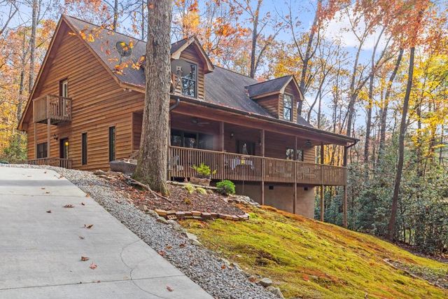 658 Chattooga Lake Rd, Mountain Rest, SC 29664