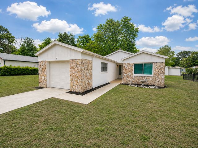 17 Jamaica St, Homosassa, FL 34446