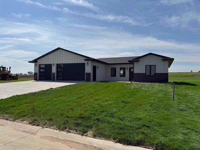 603 Mill Pond Rd, Rock Rapids, IA 51246