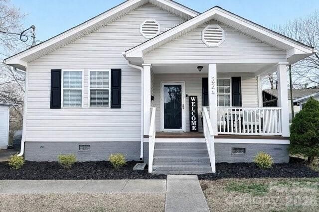 224 10th St, Cramerton, NC 28032