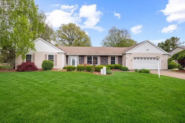 3206 Galloway Rd, Sandusky, OH 44870