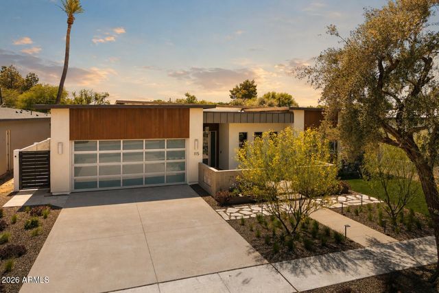 115 E GRISWOLD Road, Phoenix, AZ 85020