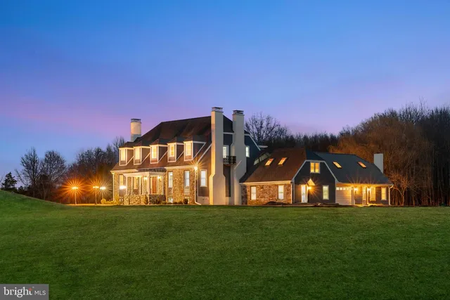 327 Geigel Hill Rd, Upper Black Eddy, PA 18972