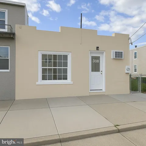 308 Market St, Marcus Hook, PA 19061