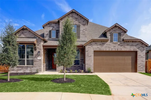 237 Lacey Oak, Castroville, TX 78009