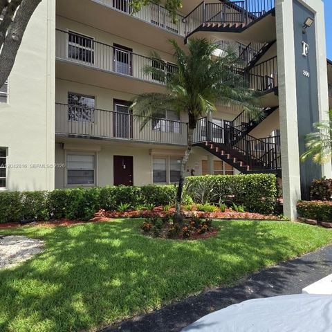 800 SW 131st Ave #301F, Pembroke Pines, FL 33027
