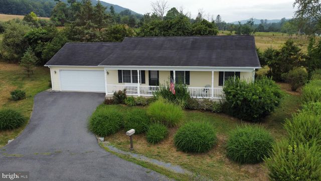 135 Mulberry Ln, Wardensville, WV 26851