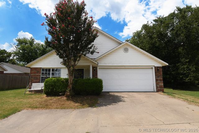 403 N  Maple St, Sallisaw, OK 74955