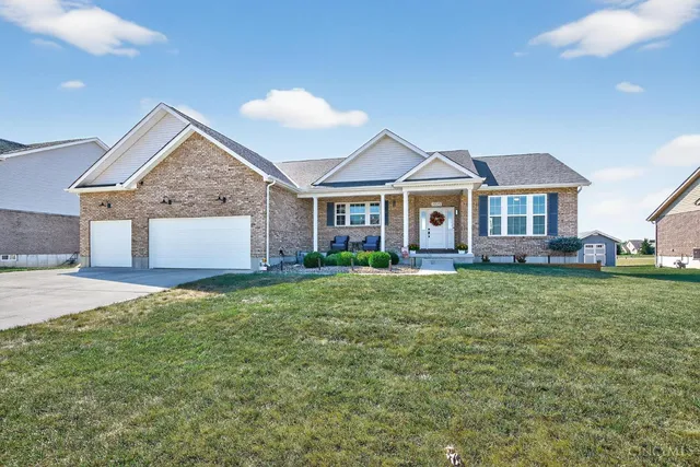 2025 Cathedral Ln, Hamilton, OH 45013
