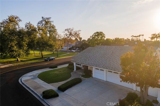 2769 Bluebird Cir, Costa Mesa, CA 92626