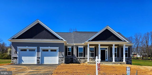 143 Chesterfield Dr, Falling Waters, WV 25419