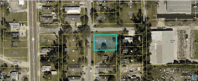 2901 Cocos Ave, Fort Myers, FL 33901