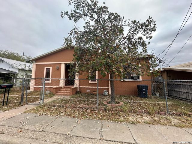 786 Ave B, Eagle Pass, TX 78852