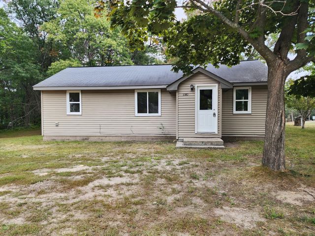 1080 Central Ave, Cohasset, MN 55721