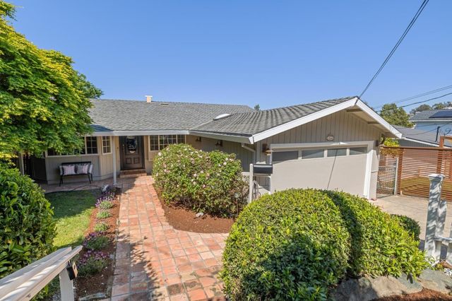 500 Klamath St, Brisbane, CA 94005