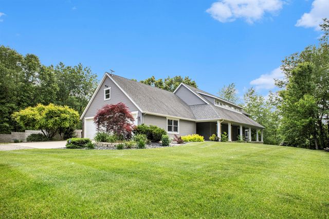 3778 22nd St, Dorr, MI 49323