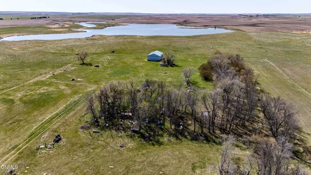 5372 80th St SE, Lehr, ND 58460