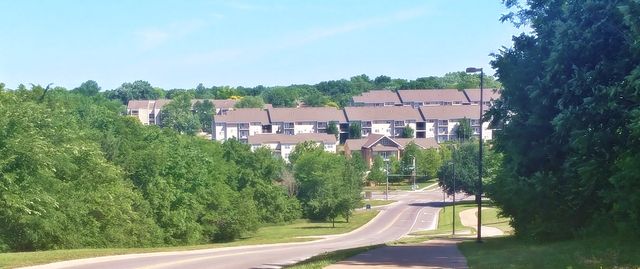 2601 Dover Sq #240961825, Lawrence, KS 66049