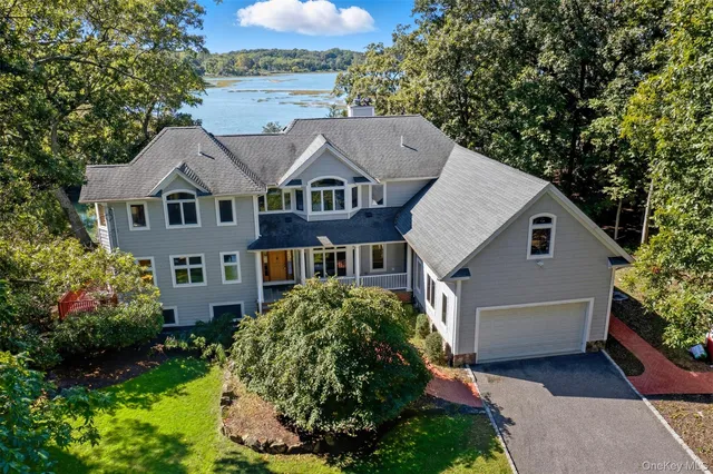 22 Flax Pond Woods Road, Setauket, NY 11733