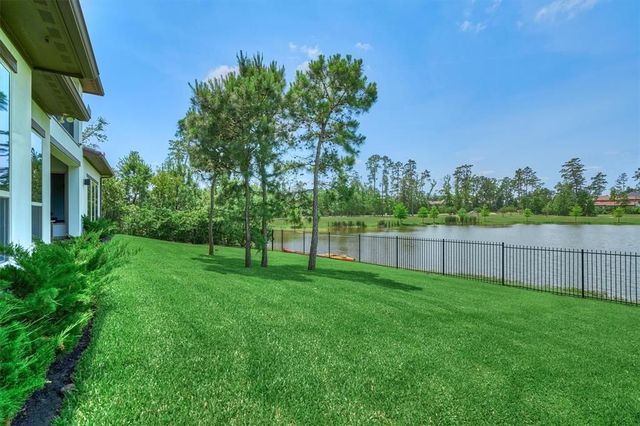 7 N  Curly Willow Cir, Tomball, TX 77375