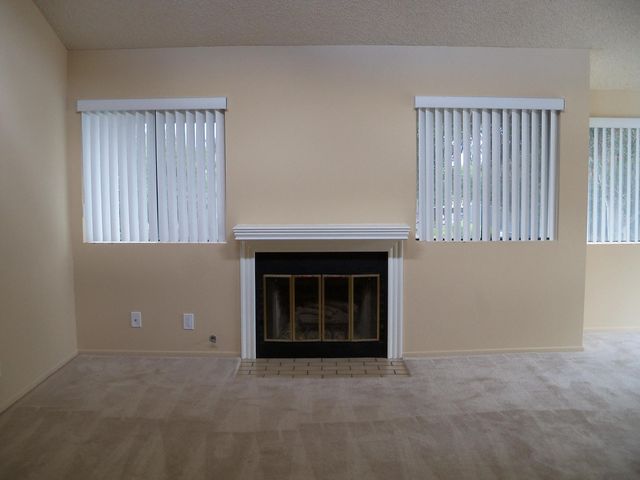 6475 Stoney View Ln #1, Simi Valley, CA 93063