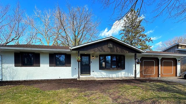 2415 Mayfair Ave, White Bear Lake, MN 55110