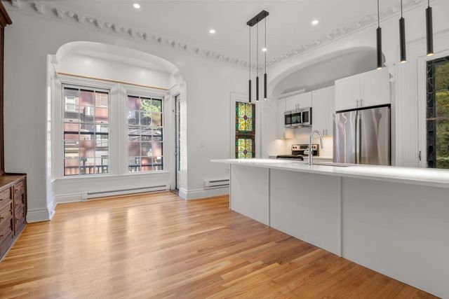 13 Concord Sq #2, Boston, MA 02118