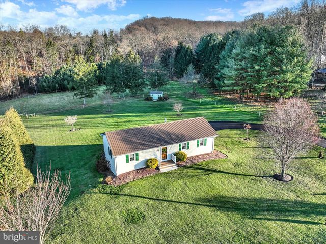 9021 Camp Rd, Red Lion, PA 17356
