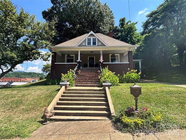 173 Academy St, Canton, NC 28716