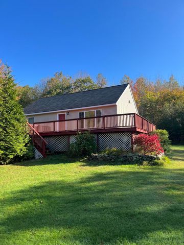 7 Hollow Lane, Northport, ME 04849
