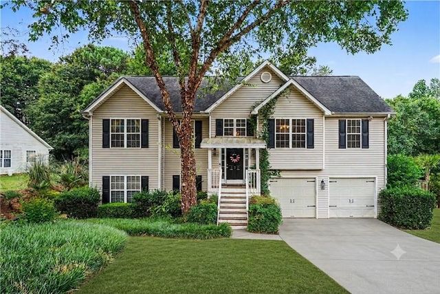 388 Arrowhatchee Dr, Winder, GA 30680