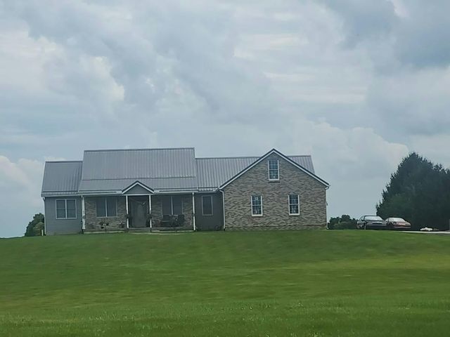 858 E  Perry Rd, Ligonier, IN 46767