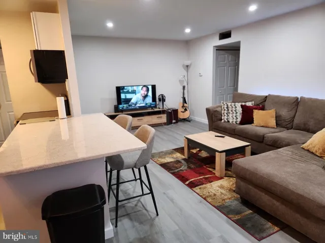 280 Bridgewater Rd #D10, Brookhaven, PA 19015