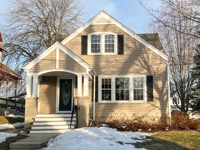 453 North 10th AVENUE, West Bend, WI 53090