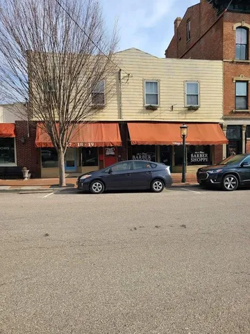 17 Village Sq, Cincinnati, OH 45246