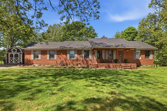 643 Beach Rd, Kirksey, KY 42054