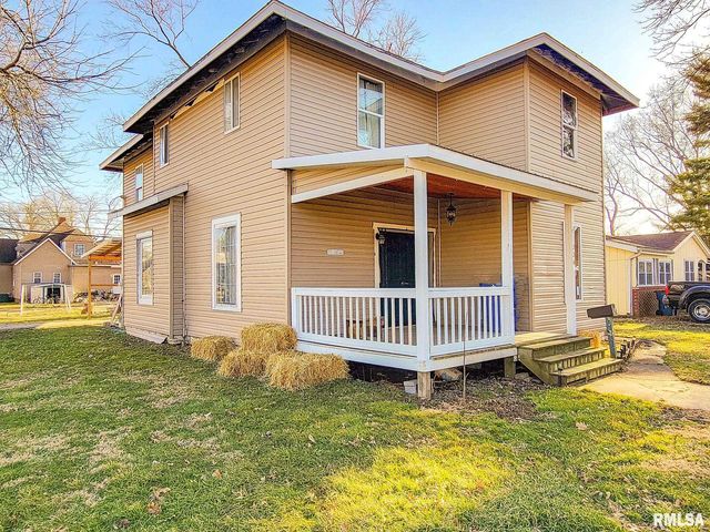 334 E  4th St, Flora, IL 62839