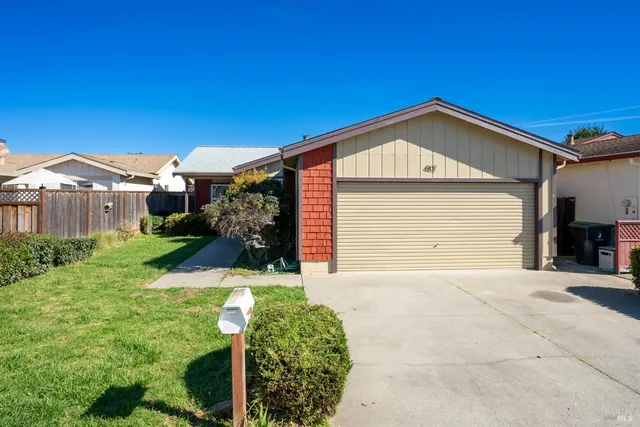 482 Vivienne Drive, Watsonville, CA 95076