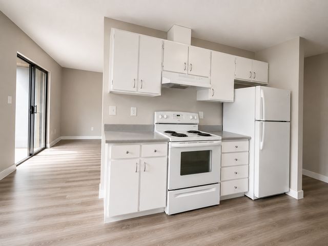 12550 SE Powell Blvd #3, Portland, OR 97236