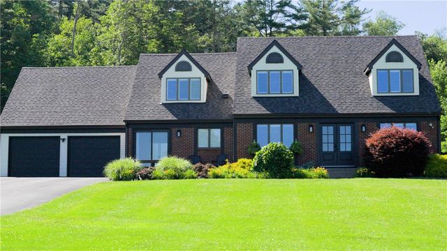 3 Henry Ct, Bainbridge, NY 13733