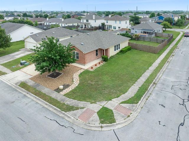 231 Brown St, Hutto, TX 78634