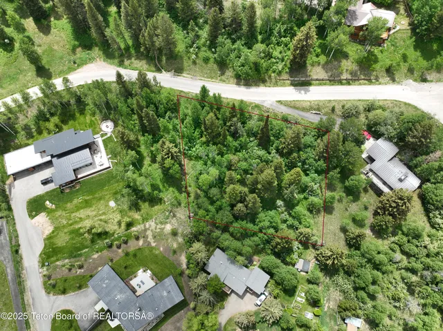 845 Upper Cache Creek Dr, Jackson, WY 83001