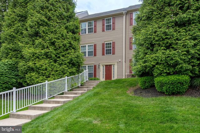 1164 Blue Bird Ln #23, York, PA 17402