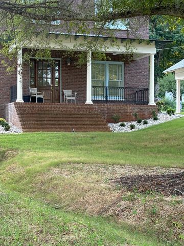 22 Hickory St, Jasper, GA 30143