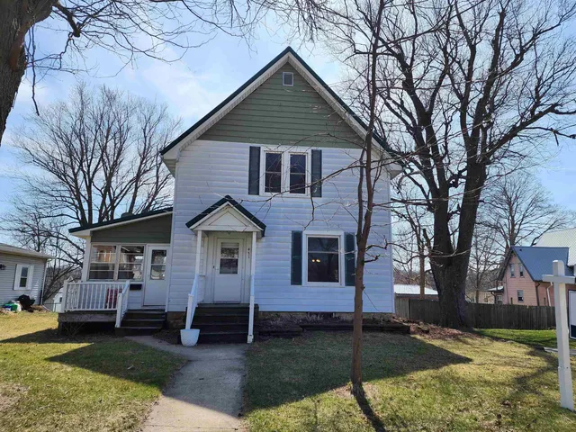 431 E  Cornelia St, Darlington, WI 53530