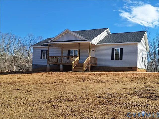 2086 E  Courthouse Rd, Blackstone, VA 23824