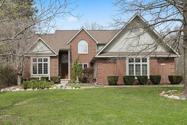 5060 Birkdale Dr, Ann Arbor, MI 48103
