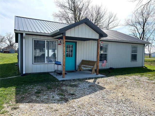 310 W  Maple St, Curryville, MO 63339